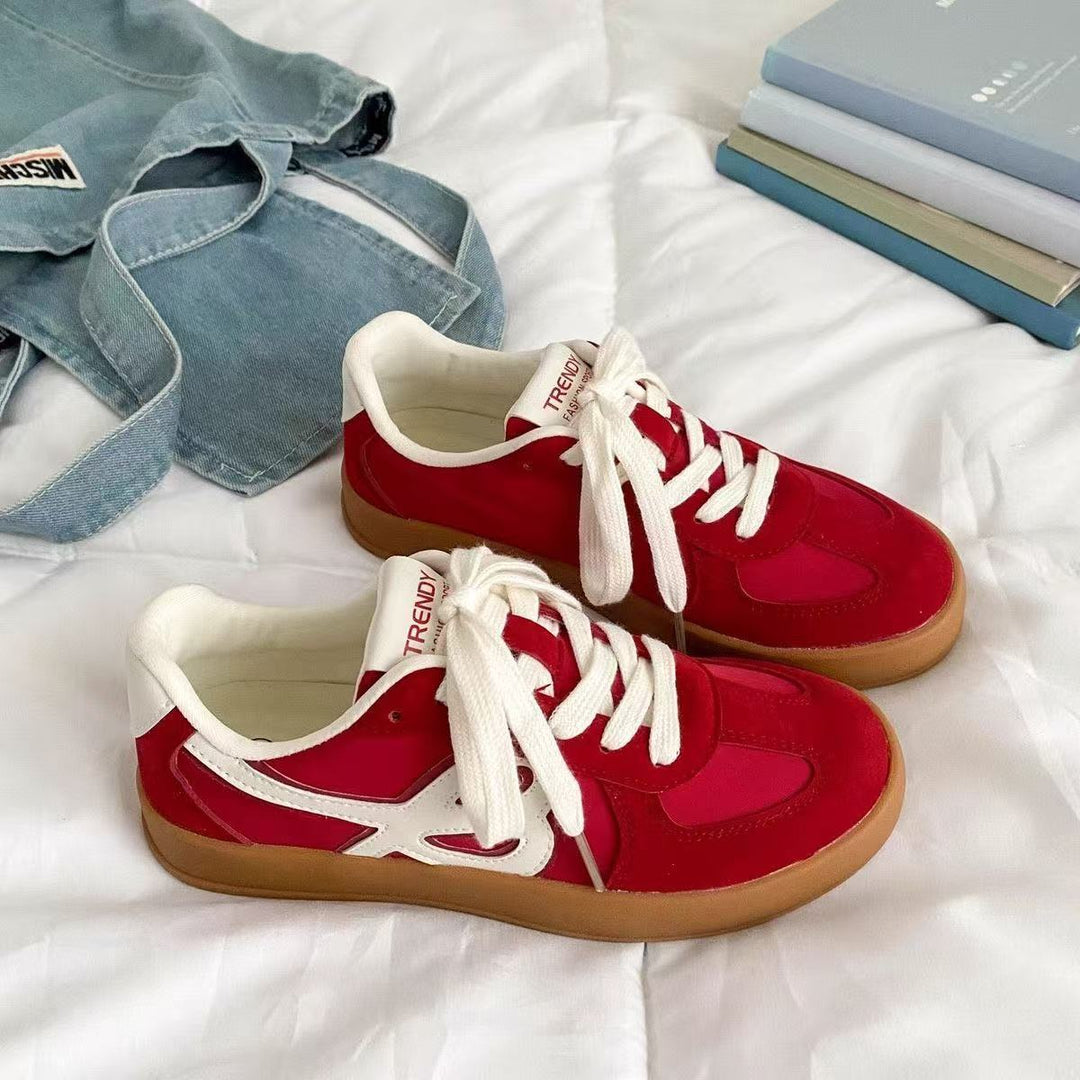 Damen Sneakers im sportlich-eleganten Retro-Design mit hochwertigen Material und bequemer Sohle EB