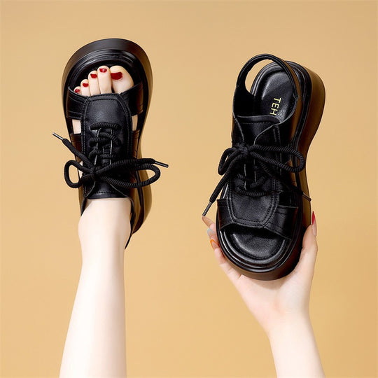 Damen Sportliche Sandalen mit Schnürdesign und komfortablem Absatz EB
