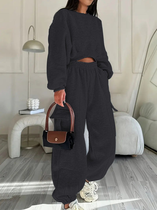 Damen Loungewear-Set mit kurzgeschnittenem Sweatshirt und weitem Cargo-Jogger mit elastischem Bund EB