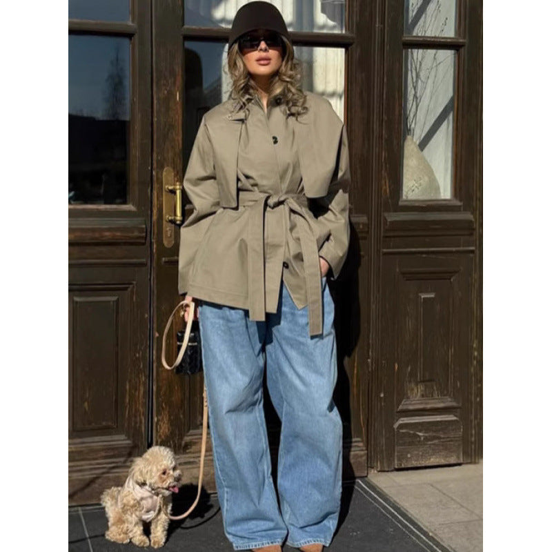 Damen Trenchcoat mit taillierbarem Gürtel und modischen Revers EB