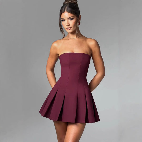 Damen Bandeau-Hochzeitskleid mit voluminösem Rock und figurschmeichelndem Schnitt EB