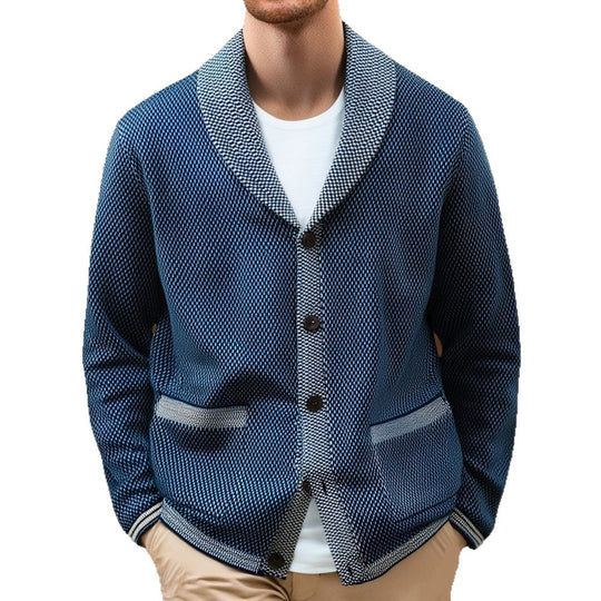 Herren Strickjacke mit eleganten Knopfdetails und breitem Schalkragen EB