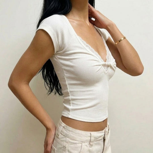 Damen Kurzarm-Top mit Spitzendetail und taillierter Passform EB
