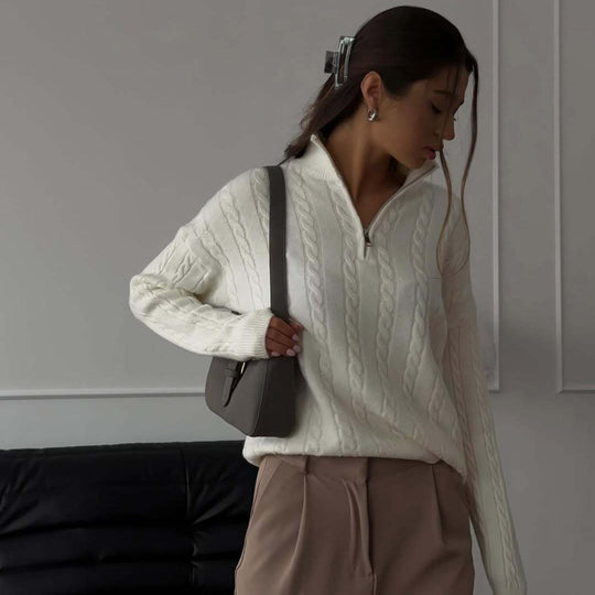 Damen Strickpullover mit modernem Zipper und Rippstrickdetails EB