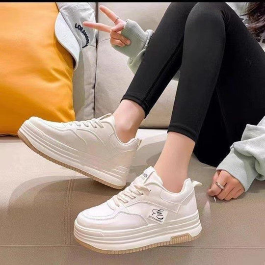 Damen Sportliche Lauf-Sneaker mit modischem Design und dämpfender Sohle EB