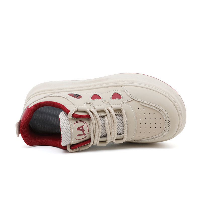 Damen modische Sneakers mit Herz-Applikationen und dämpfender Laufsohle EB