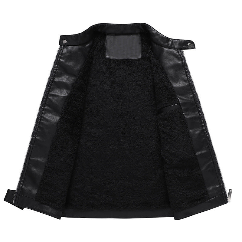 Herren Bikerjacke aus Kunstleder mit markanter Logo‑Applikation und tailliertem Schnitt EB