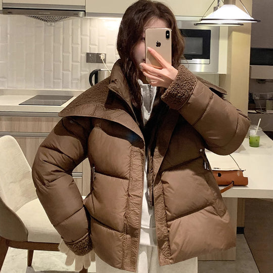 Damen Stylische und warme Pufferjacke mit hohem Kragen und praktischen Taschen EB
