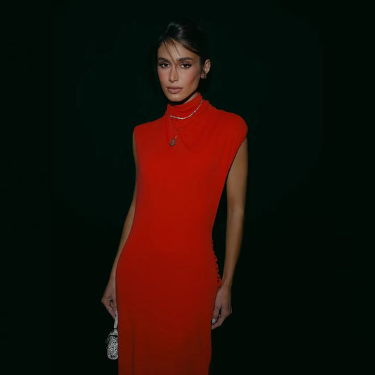 Damen Elegantes Abendkleid mit tiefem Rückenausschnitt und fließendem Drapé EB