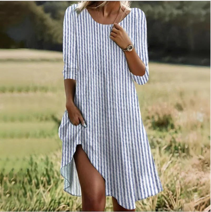 Damen Freizeitkleid mit seitlichem Schlitz und Streifenmuster EB