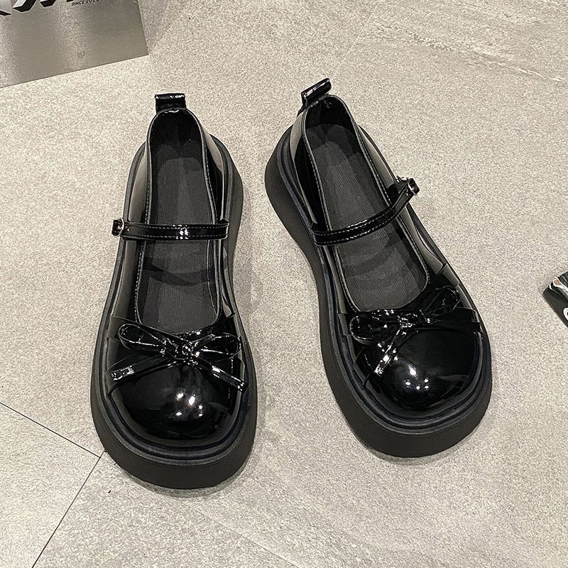 Damen Schicke Plateau-Schuhe mit glänzendem Obermaterial und dekorativem Riemchen EB