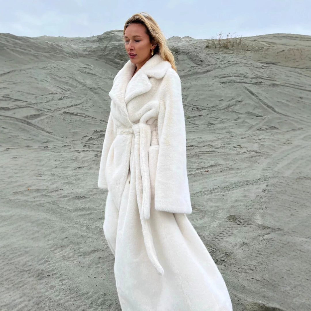 Damen Eleganter, gefütterter Wintermantel mit breitem Revers EB