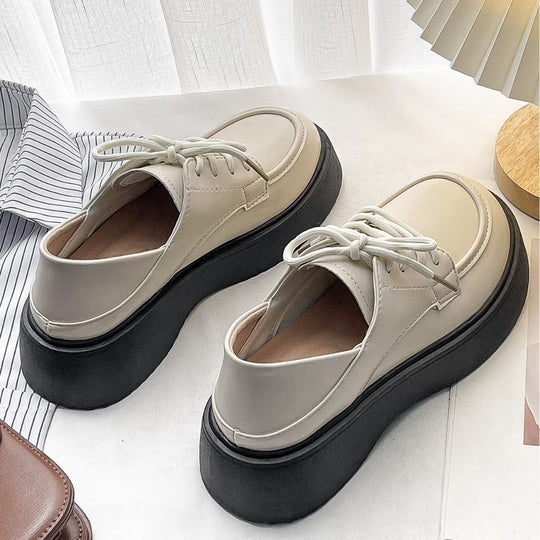 Damen Schnürschuhe mit modischem Plateau und edlem Obermaterial EB