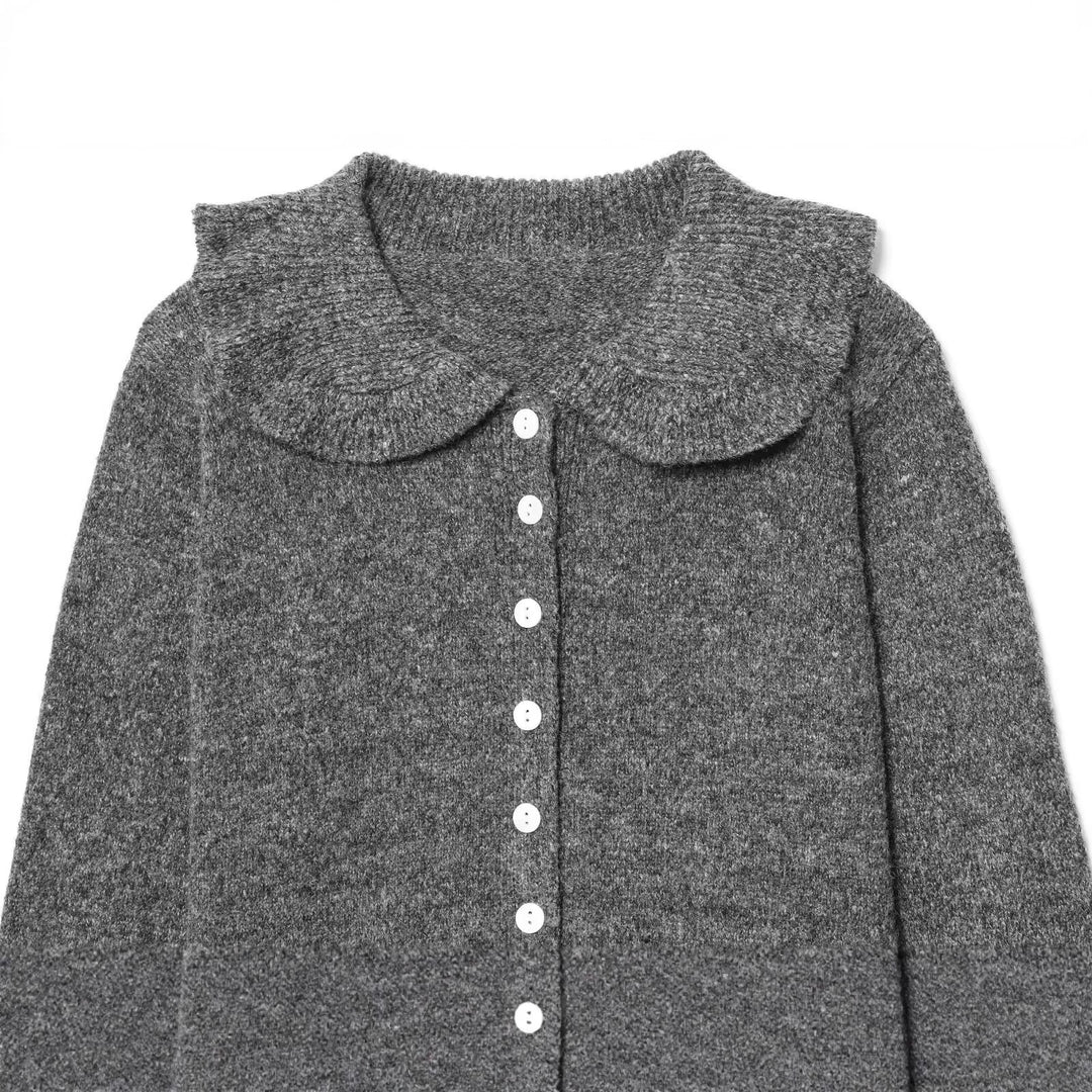 Damen Strickjacke mit Peter Pan Kragen und Knopfdetail EB