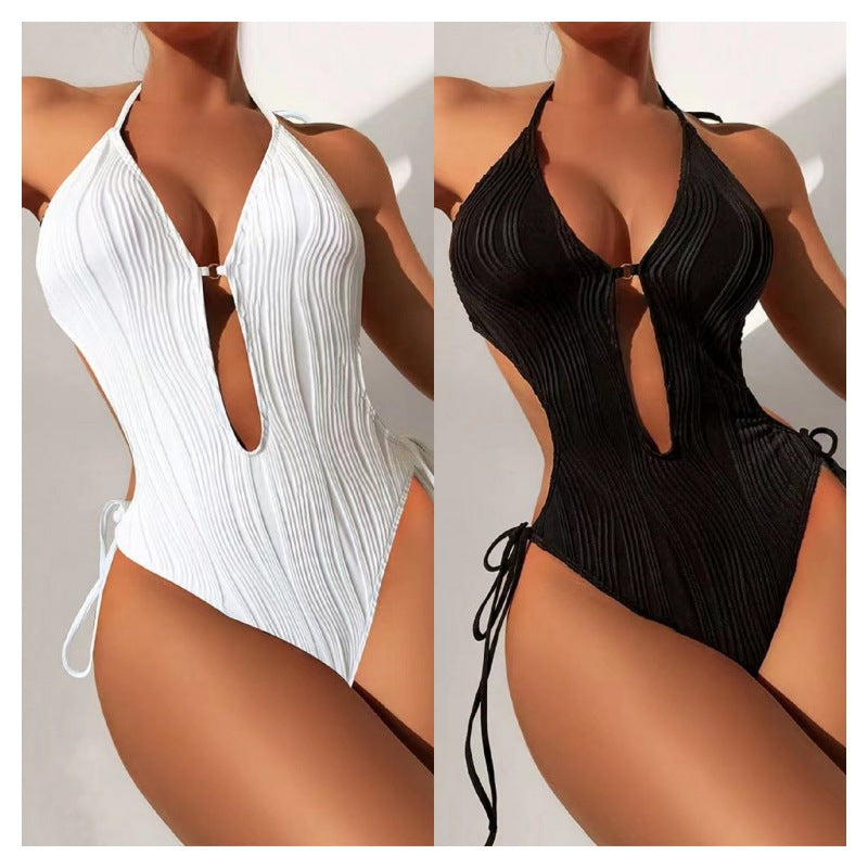 Damen Einteiler Badeanzug mit tiefem Ausschnitt und Rippendesign EB