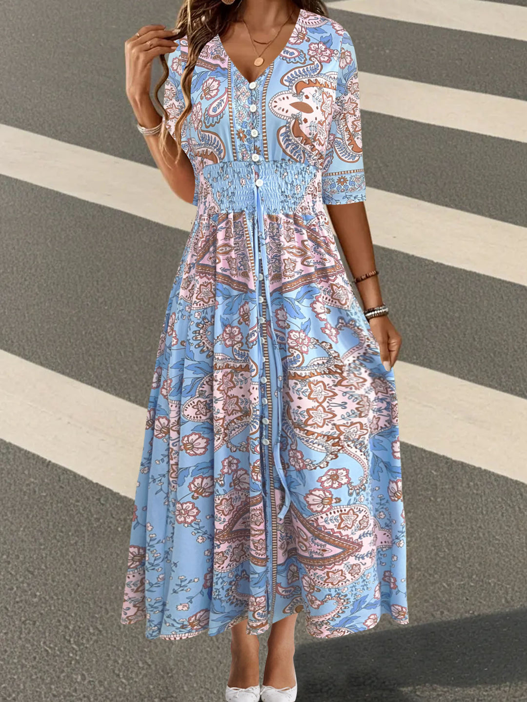Damen Maxikleid mit floralem Paisleymuster und schmeichelndem V-Ausschnitt EB