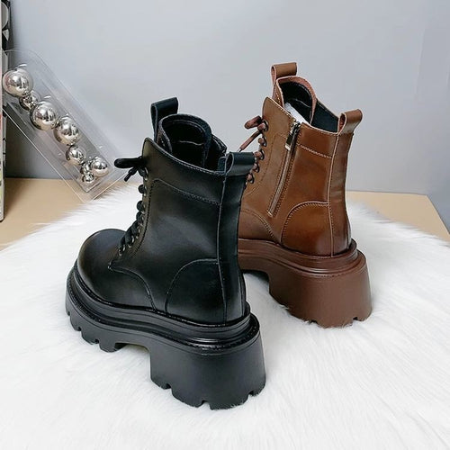 Damen Fashion-Stiefeletten mit hohem Blockabsatz und robustem Sohlenprofil EB
