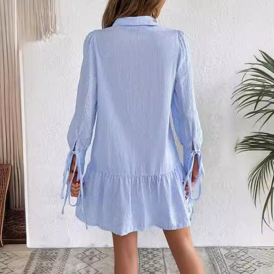 Damen Lockeres Hemdkleid mit Feinen Streifen, Volantsaum und Manschetten EB