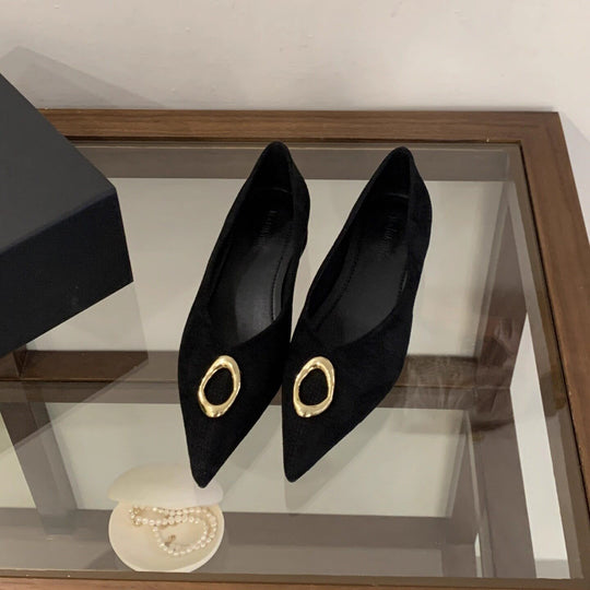 Damen elegante spitze Pumps mit dekorativen Metallakzenten EB