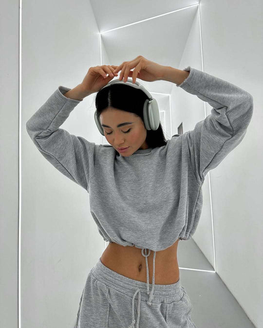 Damen kurzes Sweatshirt mit Kordelzug und Oversize-Ärmeln EB