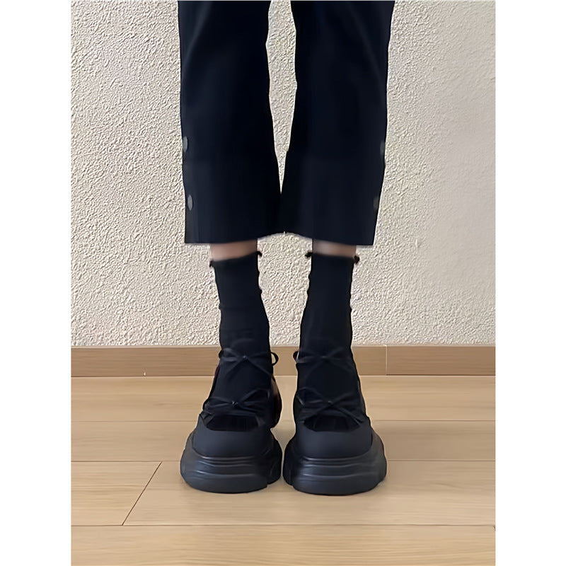 Damen plattformierte Sneaker mit eleganter Schnürung EB