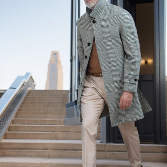 Herren eleganter Trenchcoat mit modernem Karomuster und Taillengürtel EB