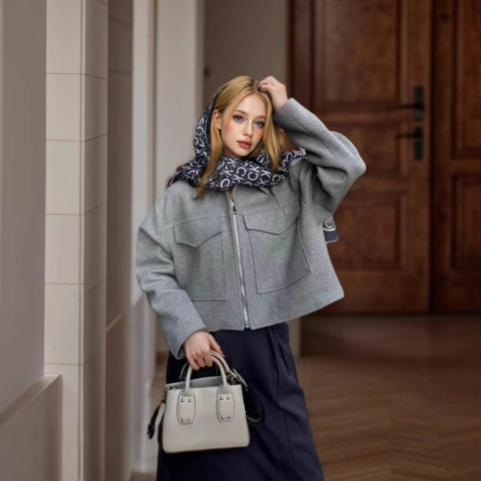 Damen lässige Jacke mit aufgesetzten Taschen und Reißverschluss EB