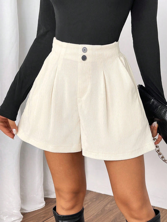 Damen Elegante Shorts mit Plissee-Design und Knopfdetails EB