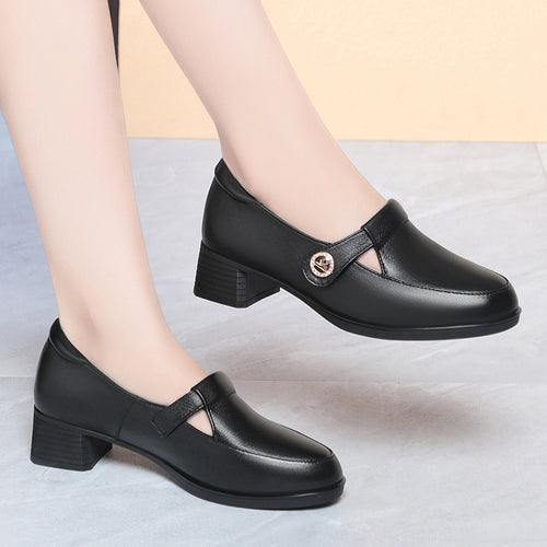 Damen Komfortable Mokassins mit elegantem Riemen und modischem Schmuckdetail EB