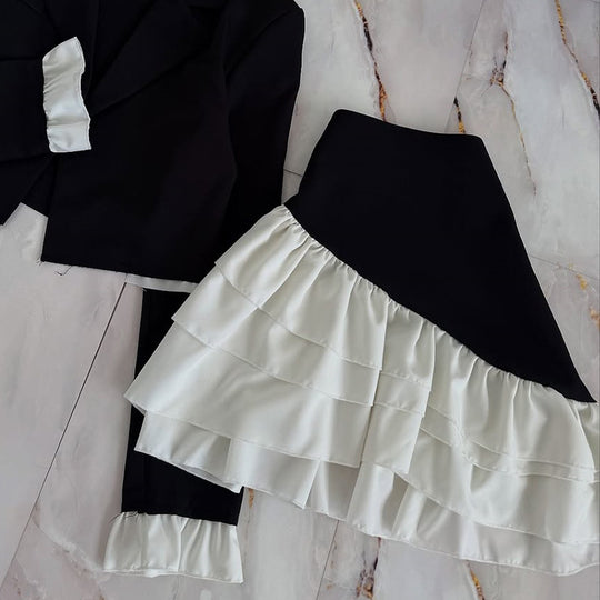 Damen elegantes cropped Blazer mit Rüschendetails EB