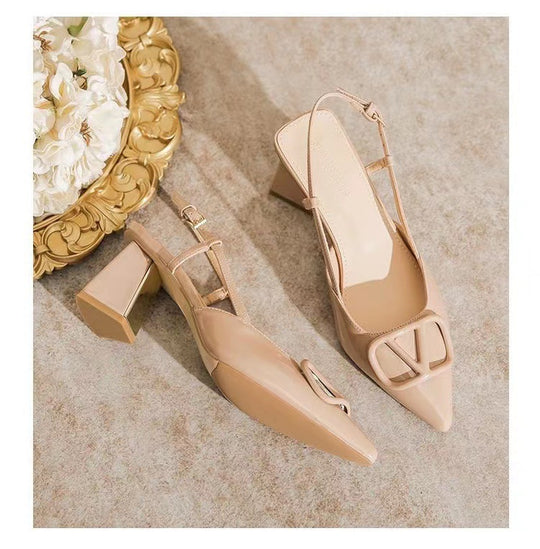 Damen Slingback Pumps mit dekorativen Metallakzenten und komfortablem Blockabsatz EB