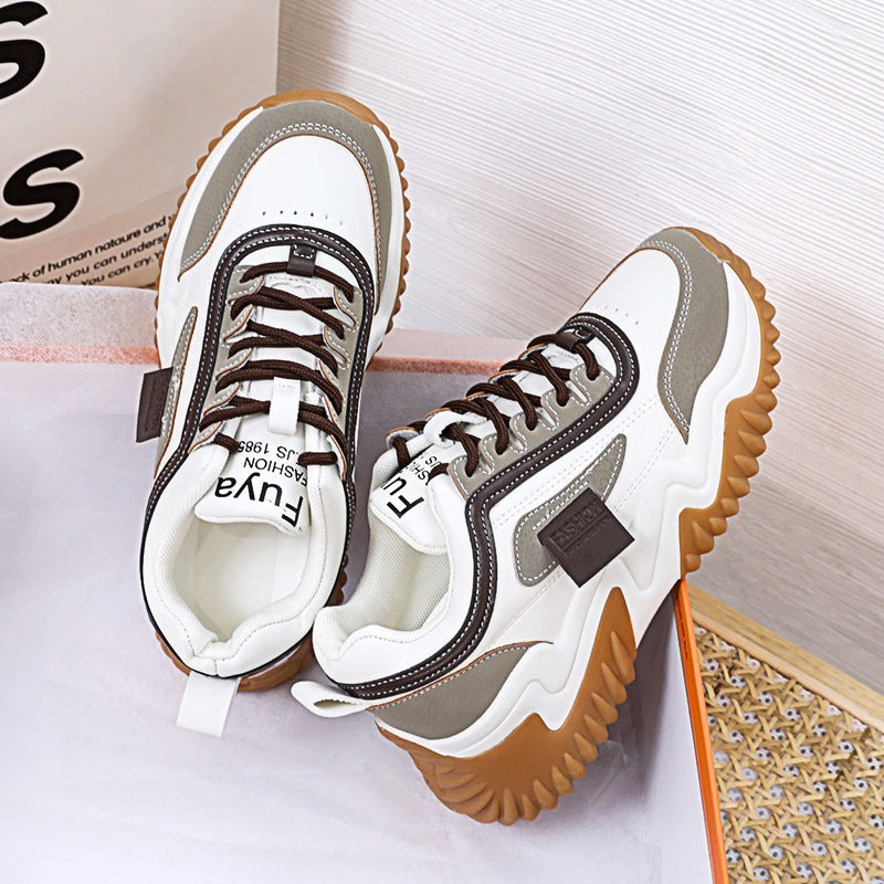Damen Sportliche Sneakers mit robustem Profil und modischer Schnürung EB