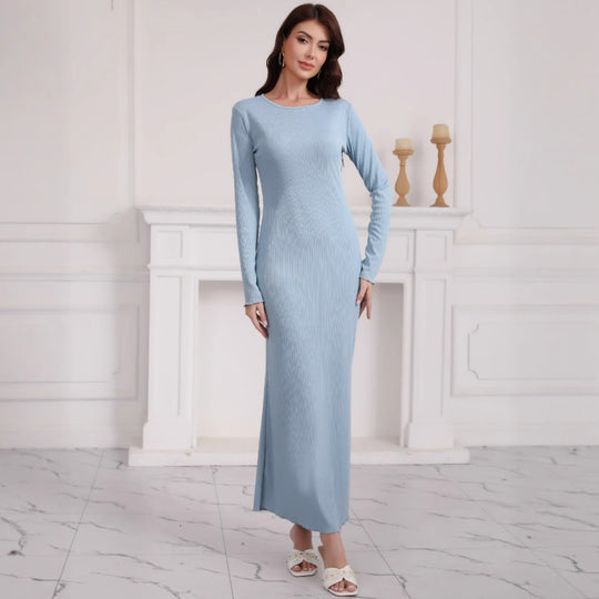 Damen Langarm Maxikleid aus hochwertigem Rippstrickstoff mit elegantem Schlitz EB