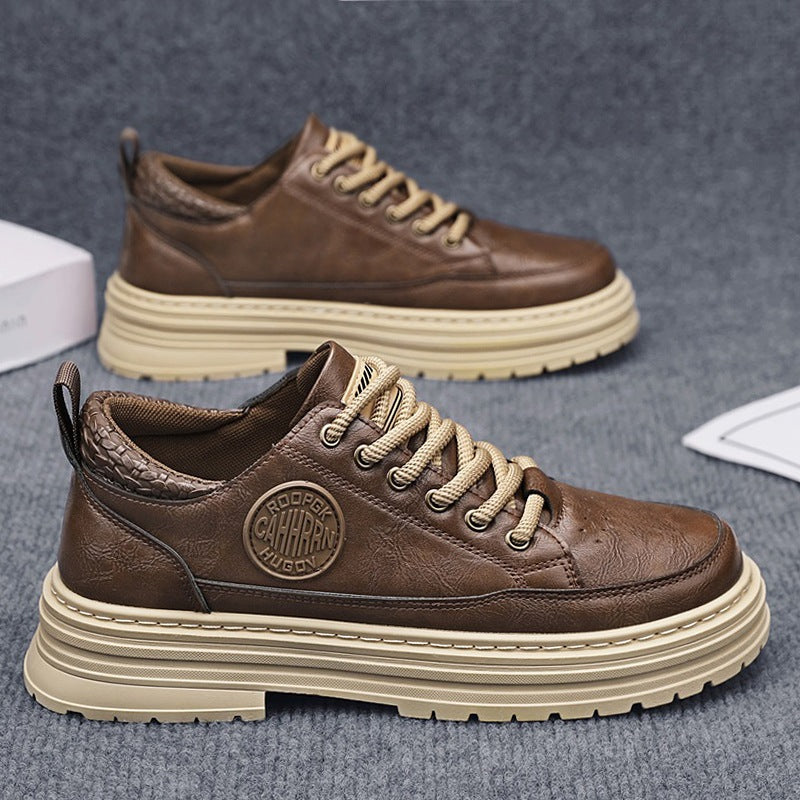 Herren robuste Plateau-Leder-Sneaker mit gepolstertem Fersenkragen, Zuglasche und griffiger Profilsohle EB