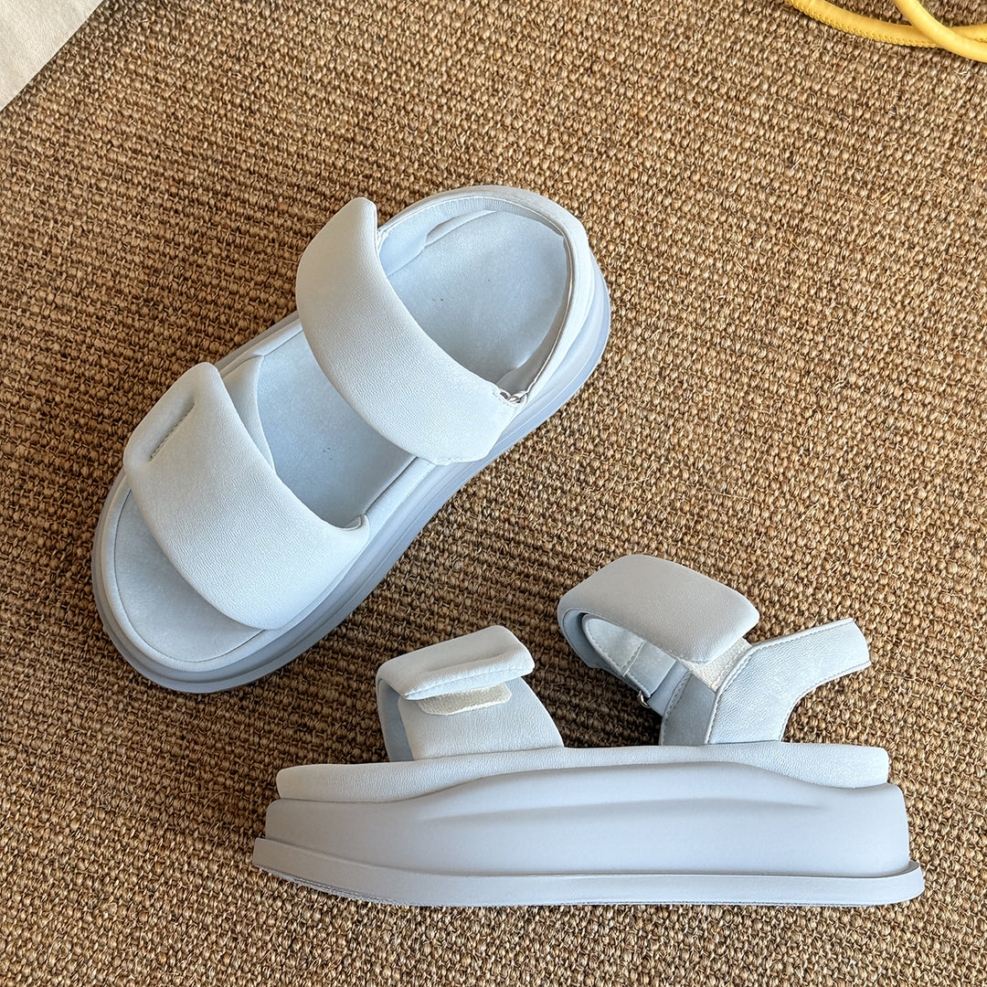 Damen Komfortable Klettverschluss-Sandalen mit attraktiven Riemen EB