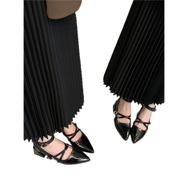 Damen elegante Slingback-Pumps mit geschmeidigem Lackfinish und verstellbarem Riemen EB