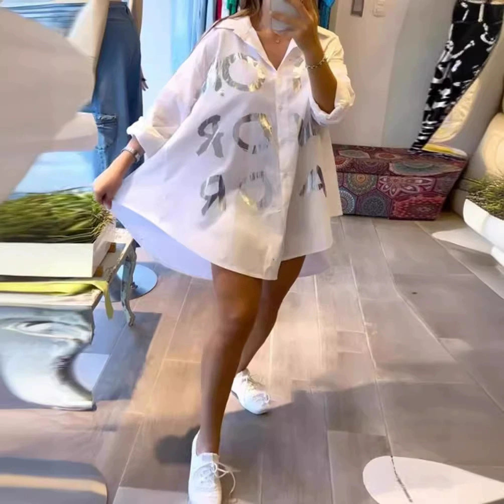 Damen Hemdblusenkleid mit modernem Schriftzug und lässigem Schnitt Heidi-Mode