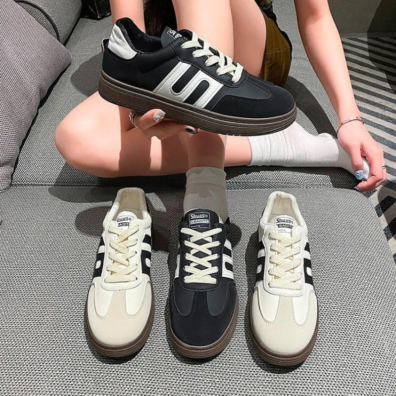 Damen Sportliche Sneakers mit atmungsaktiver Obermaterialstruktur und rutschfester Sohle EB