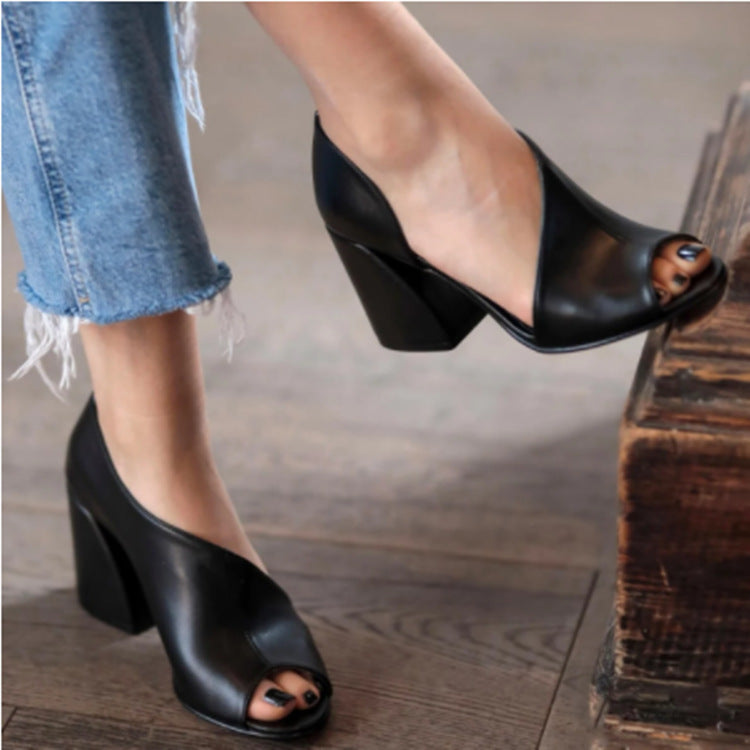 Damen Peeptoe High Heel Sandalen mit elegantem Schnitt und robustem Blockabsatz EB