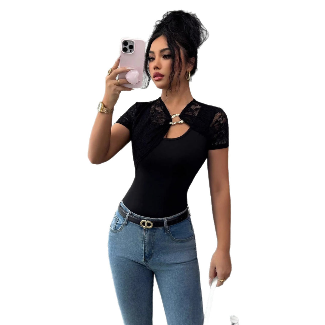 Damen nan kurzes Spitzen-Capelet mit dekorativem Metallclip und kurzen Ärmeln EB