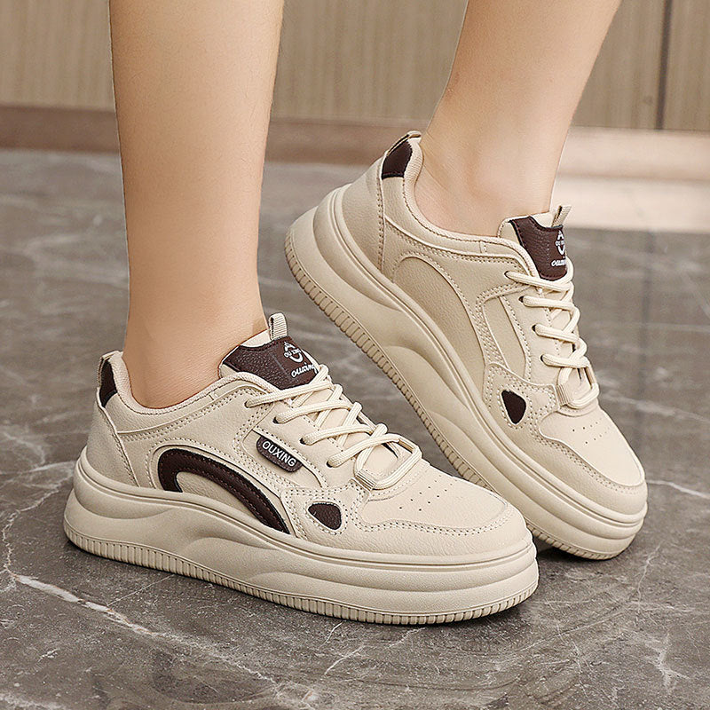 Damen Sportliche Sneakers mit gepolsterter Innensohle und rutschfester Laufsohle EB