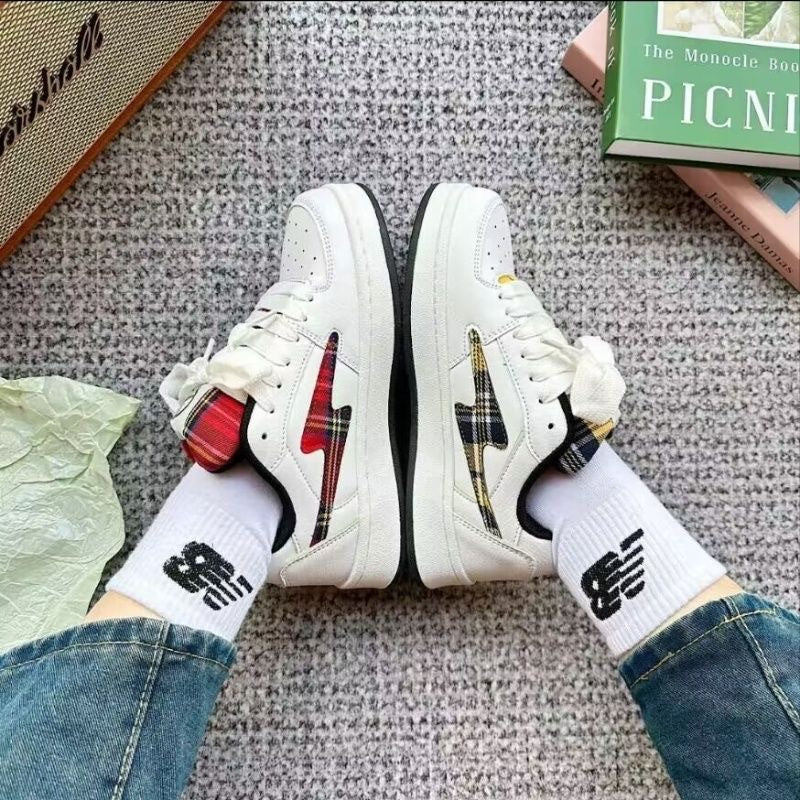 Damen Modische Sneakers mit kariertem Design und komfortabler Dämpfung EB