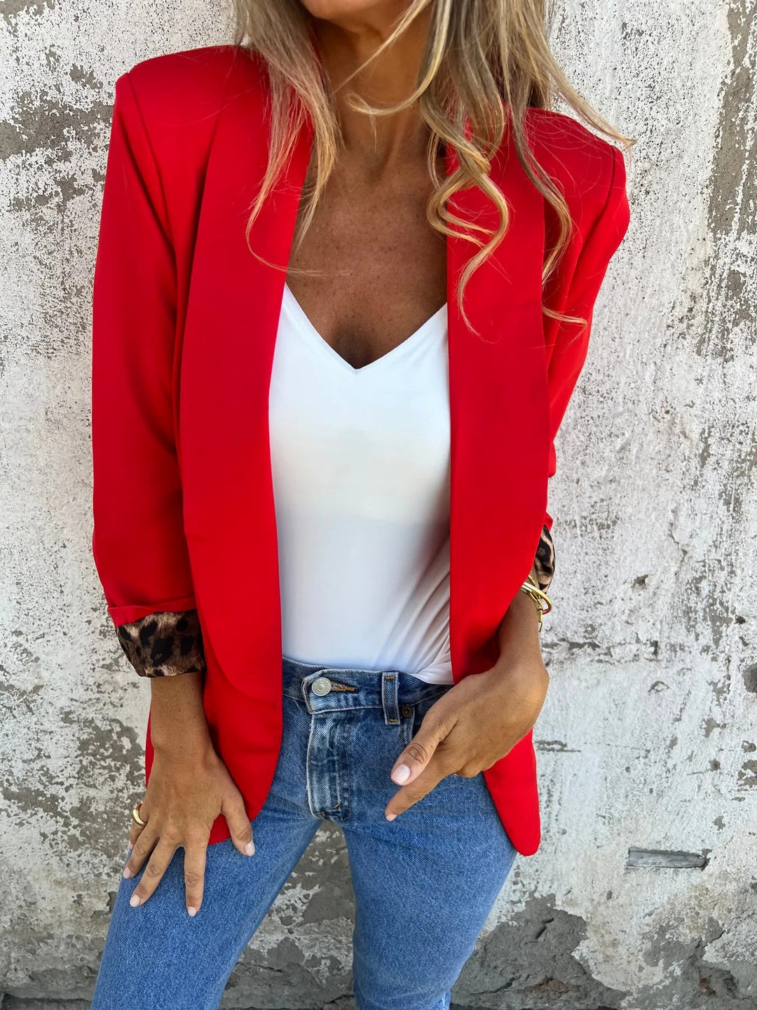 Damen Eleganter Blazer mit animalischem Muster an den Ärmeln EB