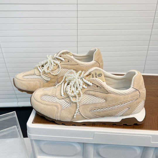 Damen Komfortable Sneakers mit innovativer Mesh-Oberfläche und dekorativen Perlenapplikationen EB