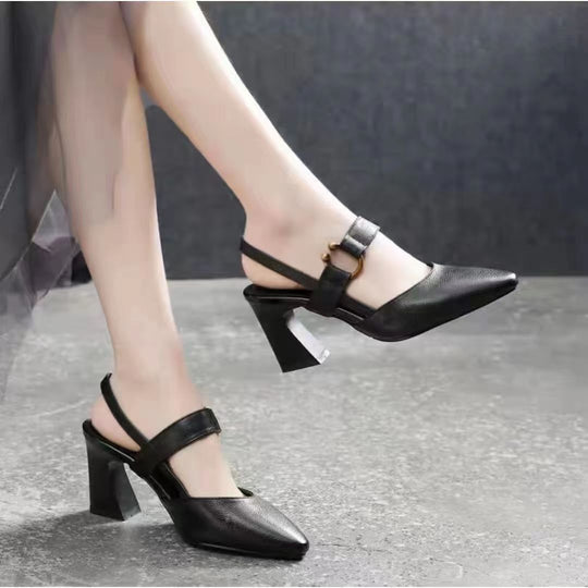 Damen Slingback-Pumps mit elegantem spitzen Design und komfortablem Blockabsatz EB