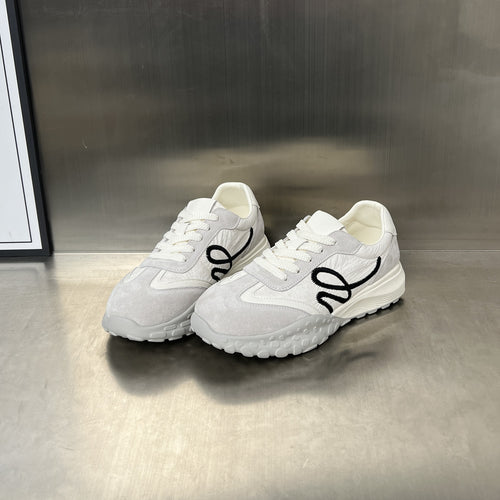 Damen Sportliche Sneakers mit gepolstertem Futter und rutschfester Laufsohle EB