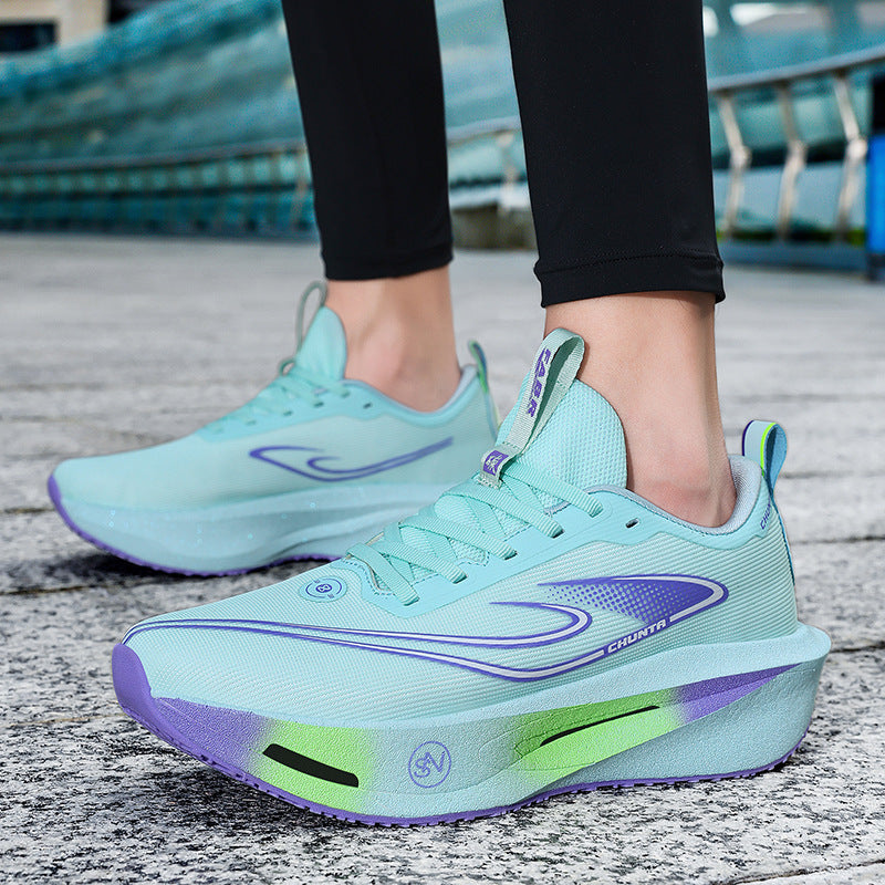 Unisex fließende Race-Performance-Sneaker mit hochprofilierter reaktiver Schaum-Zwischensohle und nahtlosem Leichtstrick-Obermaterial EB