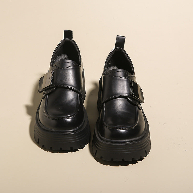Damen Trendige Stiefeletten mit robuster Profilsohle und modischem Riemenverschluss EB
