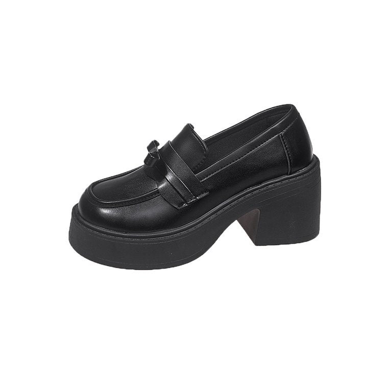 Damen elegante Lack-Mokassins mit klobigem Absatz EB