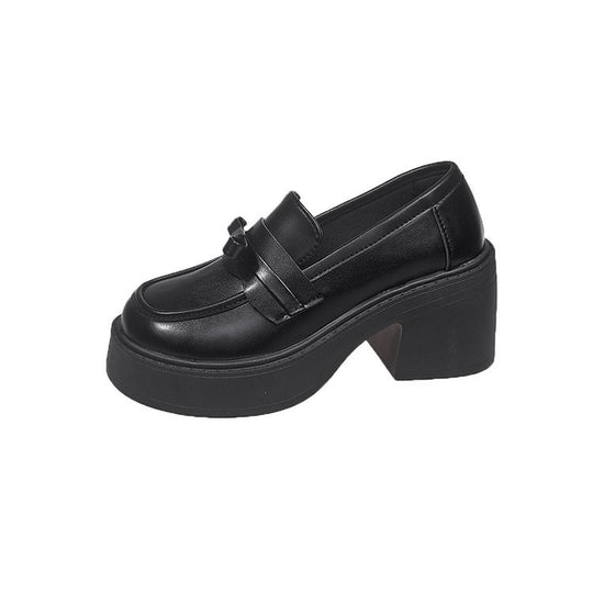 Damen elegante Lack-Mokassins mit klobigem Absatz EB